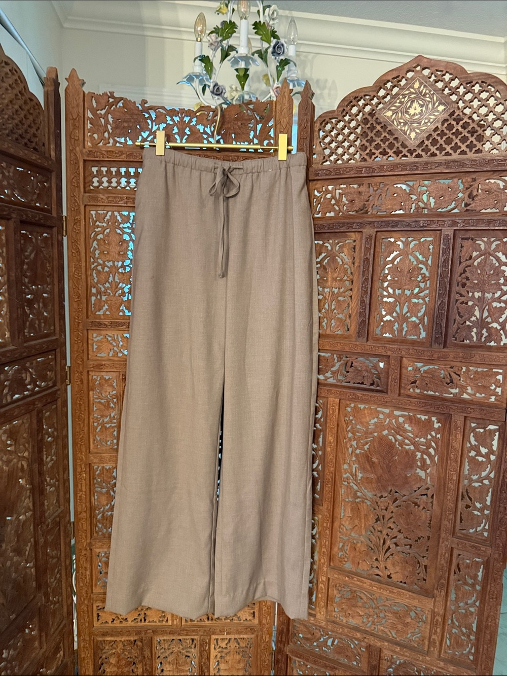 Abercrombie & Fitch Taupe men’s pull on pants